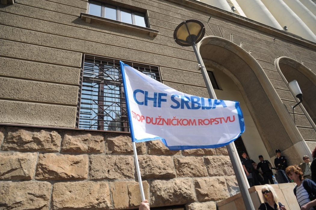 Задужени у швајцарцима, не одустају од данашњег протеста Задужени у швајцарцима, не одустају од данашњег протеста
