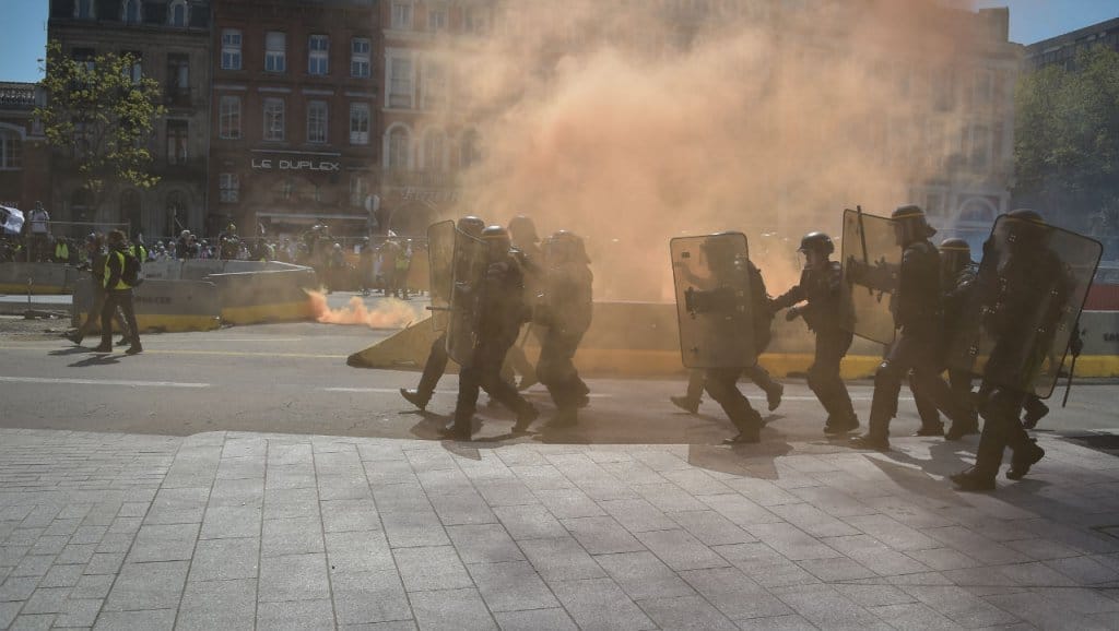 Наставак протеста жутих прслука у Француској (видео) Наставак протеста жутих прслука у Француској (видео)