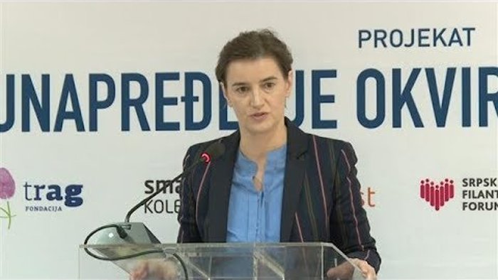 Између осталог, определили смо, хмм, износ средстава за обнову катедрале Нотр Дам (видео) Између осталог, определили смо, хмм, износ средстава за обнову катедрале Нотр Дам (видео)