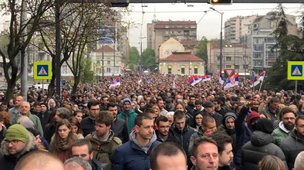 Ово су захтеви са данашњег протеста опозиције у Београду Ово су захтеви са данашњег протеста опозиције у Београду