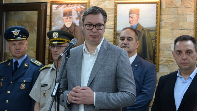 Вучић признао да је још 15. маја добио информацију о јучерашњим хапшењима на Косову и Метохији! Вучић признао да је још 15. маја добио информацију о јучерашњим хапшењима на Косову и Метохији!