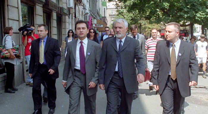 Исплатите међународне фондове и УХАПСИТЕ Динкића да одлежи 250 милиона € Исплатите међународне фондове и УХАПСИТЕ Динкића да одлежи 250 милиона €