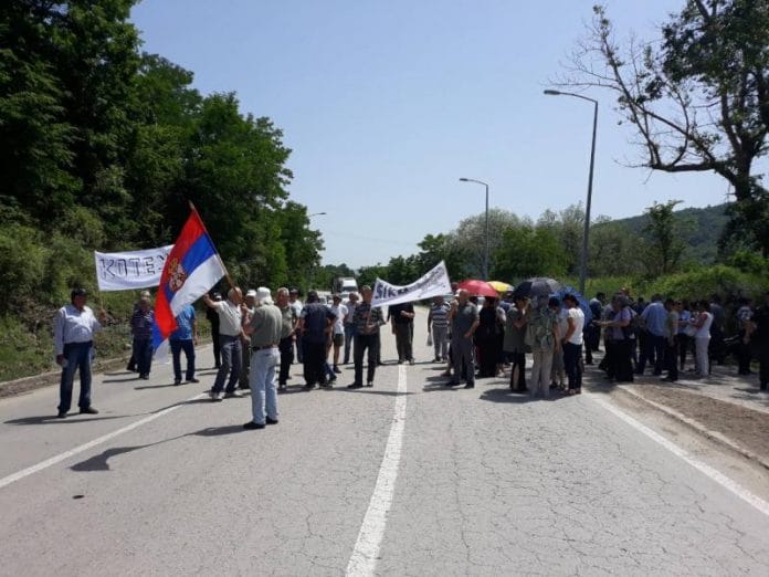Радници из протеста блокирали на сат времена пут Ниш – Приштина! Радници из протеста блокирали на сат времена пут Ниш – Приштина!