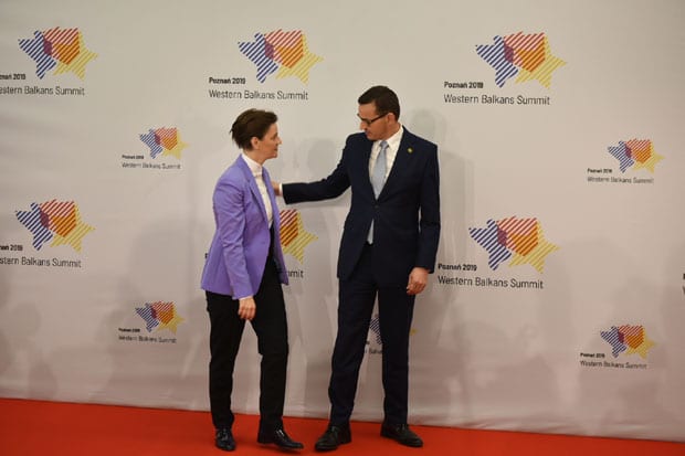 Брнабићка постала портпарол терористе Харадинаја Брнабићка постала портпарол терористе Харадинаја