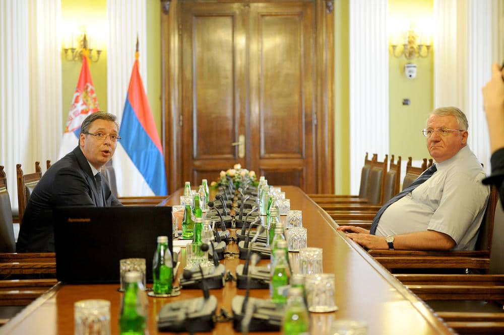Срби са Косова и Метохије: Вучић и Шешељ граде Велику Албанију Срби са Косова и Метохије: Вучић и Шешељ граде Велику Албанију