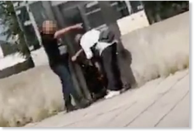Француска: Авганистанац убио тинејџера са виљушком за роштиљ и ранио 8 особа, јер не читају Kуран! (видео) Француска: Авганистанац убио тинејџера са виљушком за роштиљ и ранио 8 особа, јер не читају Kуран! (видео)