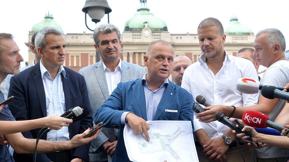 Весић је на Тргу Републике у Београду закопао 9,5 милиона евра Весић је на Тргу Републике у Београду закопао 9,5 милиона евра