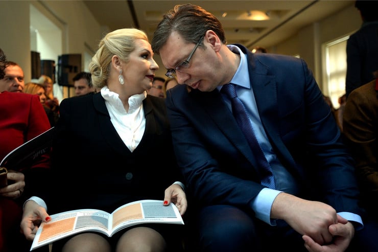 ИЗЛАЈАЛА СЕ! Зорана признала да Вучић припрема издају Србије и предају Косова и Метохије шиптарима! ИЗЛАЈАЛА СЕ! Зорана признала да Вучић припрема издају Србије и предају Косова и Метохије шиптарима!