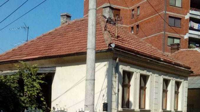 Ужице: Породица Ћитић губи кућу због корупције и грубог непоштовања закона Ужице: Породица Ћитић губи кућу због корупције и грубог непоштовања закона