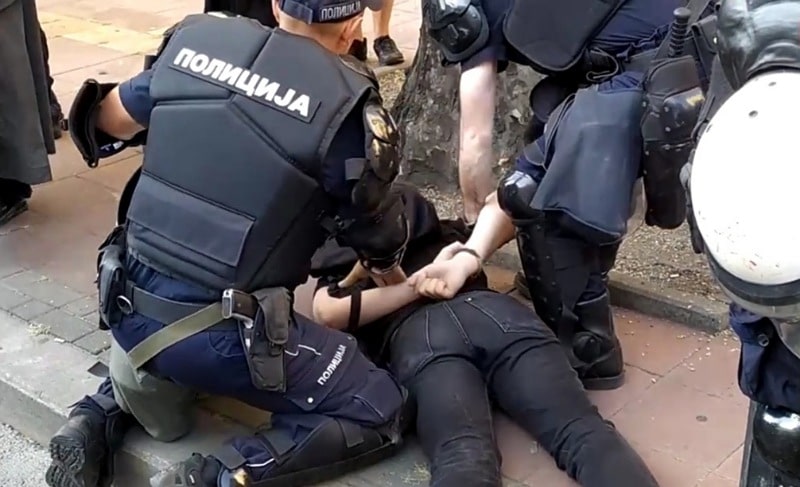 ТО МИЛИЦИЈО! Требали сте јуче ове "народне непријатеље" боље да бијете! ТО МИЛИЦИЈО! Требали сте јуче ове "народне непријатеље" боље да бијете!