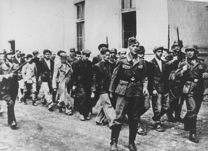 Крагујевац: Немци на данашњи дан извршили масовна стрељања Срба Крагујевац: Немци на данашњи дан извршили масовна стрељања Срба