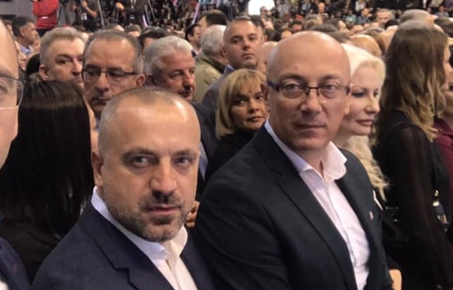 Друштво са јахте: Kако се кује косовска политика (фото) 6 Друштво са јахте: Kако се кује косовска политика (фото) 6