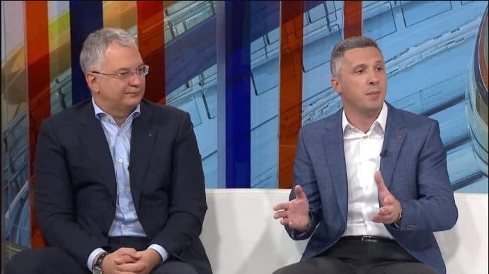 Шта хоћеш бре ти Шутановац? Ајде остав бре и МАРШ У КУЋИЦУ! Шта хоћеш бре ти Шутановац? Ајде остав бре и МАРШ У КУЋИЦУ!