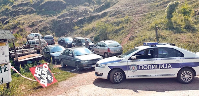 Полиција без објашњења одузима ловачко оружје Старопланинцима, они тврде да је реч о застрашивању Полиција без објашњења одузима ловачко оружје Старопланинцима, они тврде да је реч о застрашивању