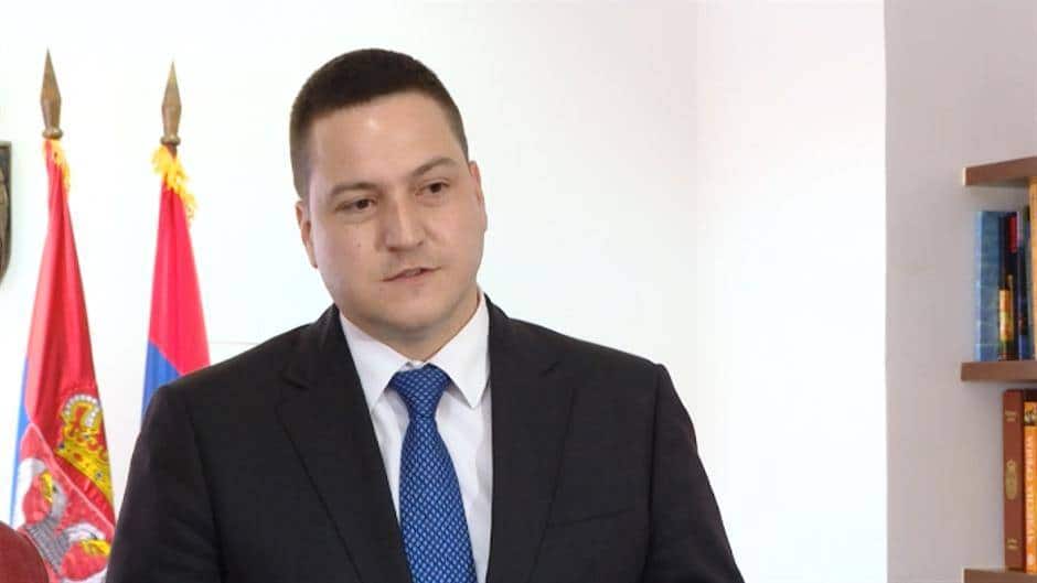 СПРЕМАЈУ ИЗДАЈУ СРБИЈЕ! За промену Устава биће довољна већина изашлих бирача СПРЕМАЈУ ИЗДАЈУ СРБИЈЕ! За промену Устава биће довољна већина изашлих бирача