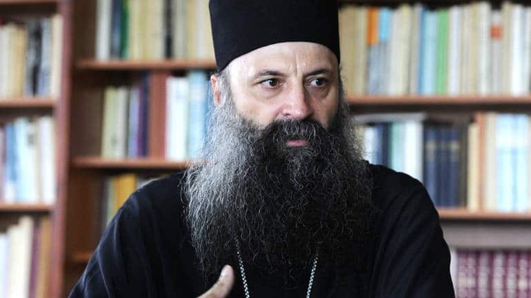 Овај идиот није достојан владичанске митре и мантије, најурити ИЗДАЈНИЧКО ђубре ОДМАХ из цркве! (аудио) Овај идиот није достојан владичанске митре и мантије, најурити ИЗДАЈНИЧКО ђубре ОДМАХ из цркве! (аудио)