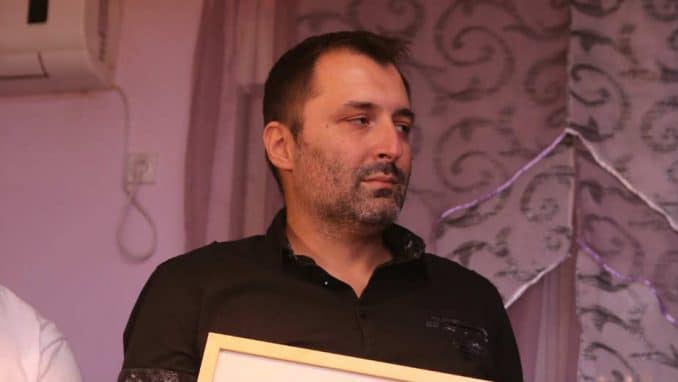 Укинут кућни притвор узбуњивачу Александру Обрадовићу Укинут кућни притвор узбуњивачу Александру Обрадовићу