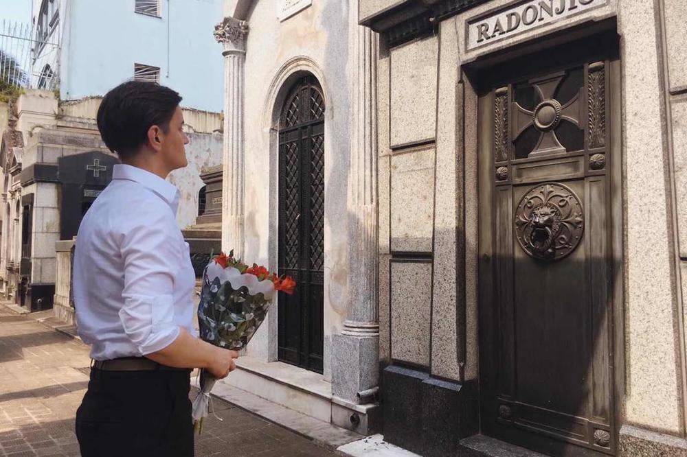 Па Брнабићка и треба да положи цвеће на гроб кретена Стојадиновића, он је Хрватима дао српску Барању!
