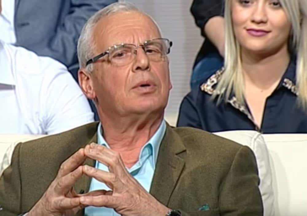 Анђелко Вучић уз помоћ БИА по налогу сина прогања све који су провалили плантажу марихуане "Јовањица" Анђелко Вучић уз помоћ БИА по налогу сина прогања све који су провалили плантажу марихуане "Јовањица"