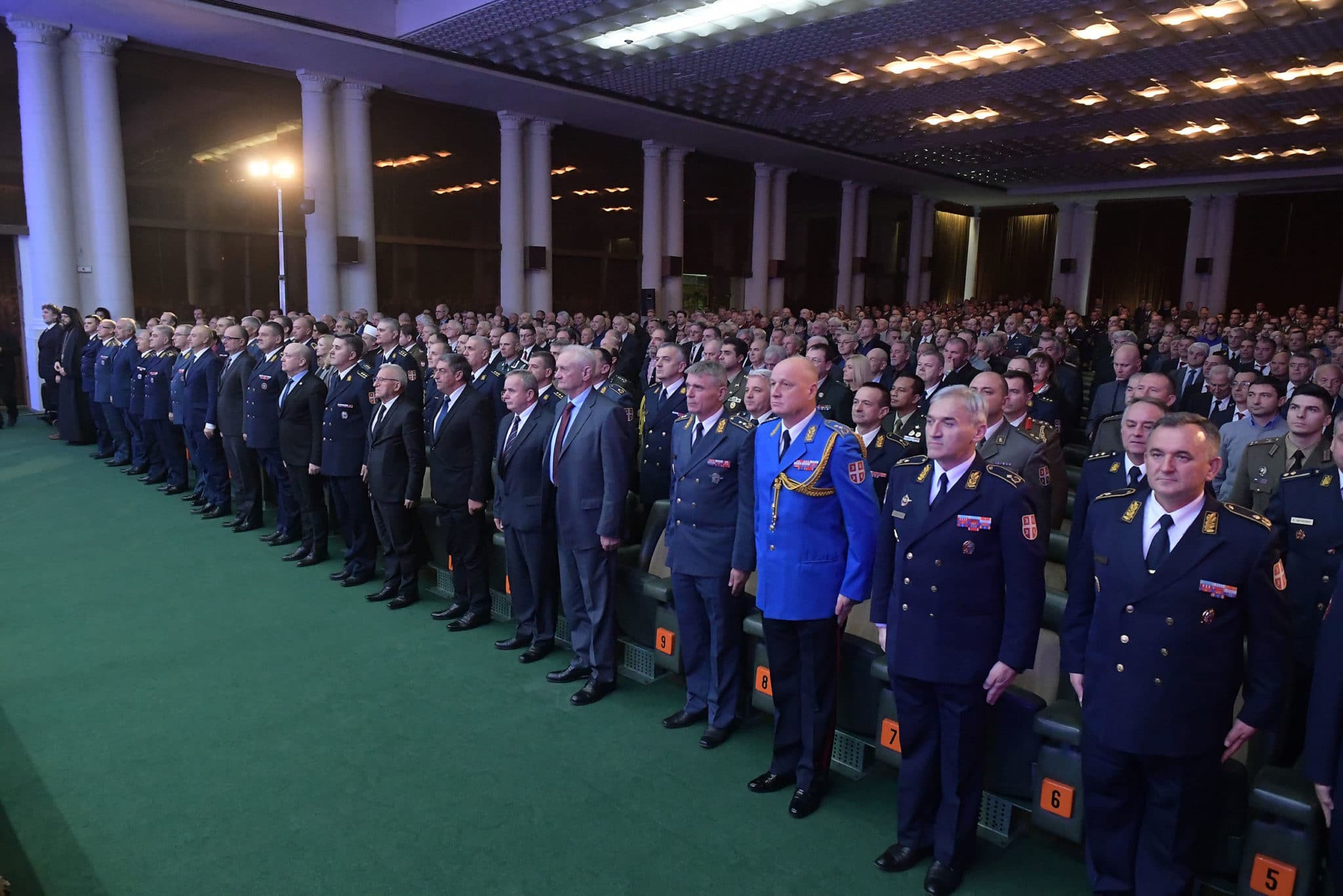 АЛО ПАЦИЈЕНТИ! Ветерани вам већ два месеца протестују у Пионирском парку! Шта ви славите?! АЛО ПАЦИЈЕНТИ! Ветерани вам већ два месеца протестују у Пионирском парку! Шта ви славите?!