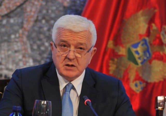 Марковићу, окаснио си са тим дијалогом, видимо се после редовних парламентарних избора у Црној Гори! Марковићу, окаснио си са тим дијалогом, видимо се после редовних парламентарних избора у Црној Гори!
