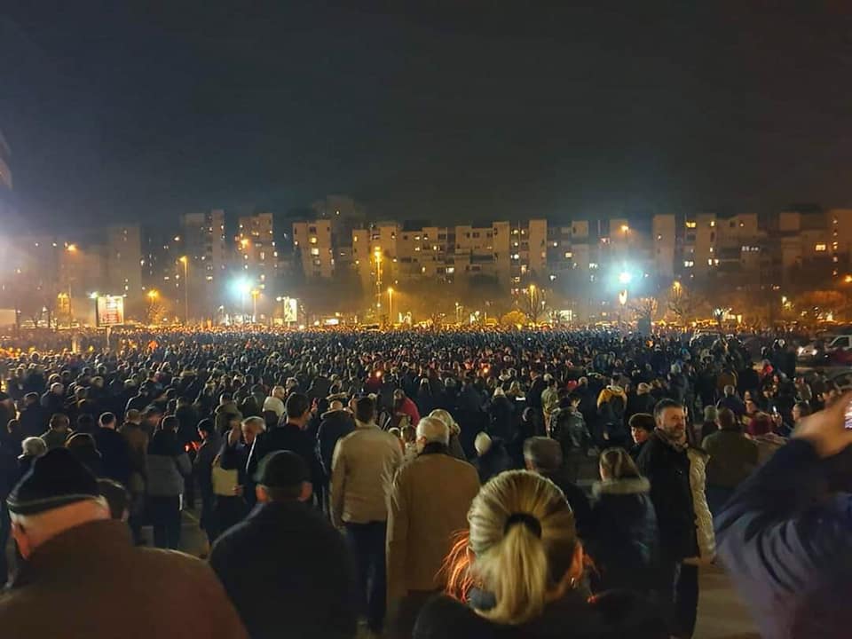 Подгорица обара рекорд: Више десетина хиљада људи на улици брани светиње! (фото, видео)