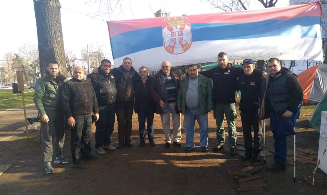 Саопштење ветерана о покушају саботирања њиховог протеста који траје већ преко 100 дана Саопштење ветерана о покушају саботирања њиховог протеста који траје већ преко 100 дана