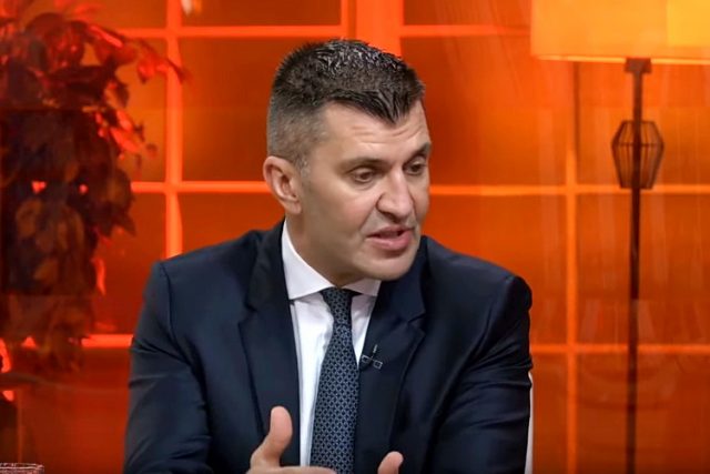 Министар Ђорђевић опет лупета глупости: Ако нас не извуче Албанија, нико неће! Министар Ђорђевић опет лупета глупости: Ако нас не извуче Албанија, нико неће!