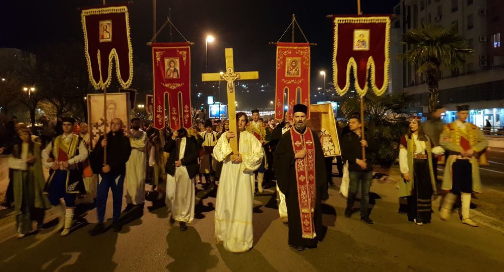У Подгорици оборен рекорд: Више од 20.000 људи на литији (видео, фото) У Подгорици оборен рекорд: Више од 20.000 људи на литији (видео, фото)