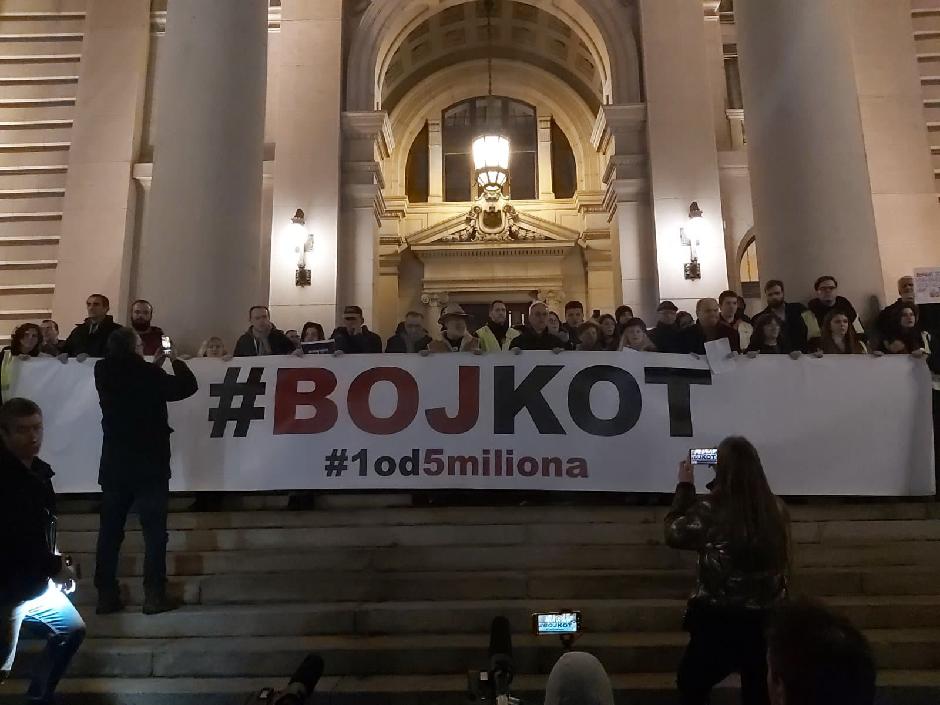 Сорошеви паткари окупљени око удружења "1 од 5 милиона" дефинитивно су одлучили да иду на лажне изборе
