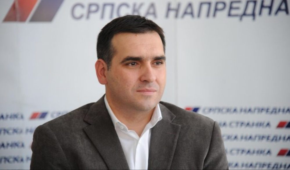 СНС више не жели Радомира Николића на челу Крагујевца СНС више не жели Радомира Николића на челу Крагујевца