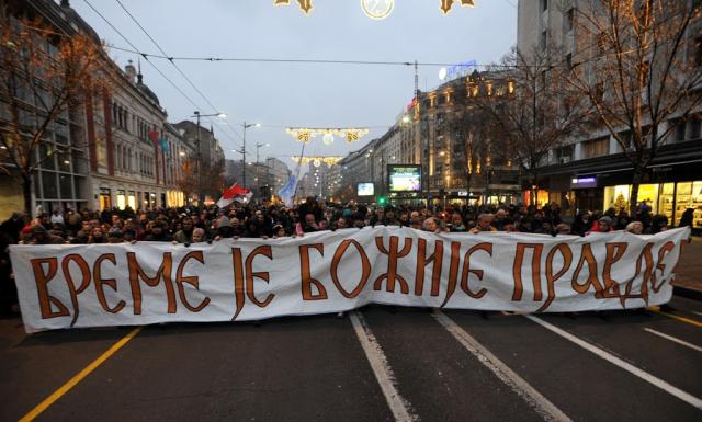 Студенти Правног факултета у Београду предали Скупштини потписе за доношење резолуције о угрожености Срба у Црној Гори Студенти Правног факултета у Београду предали Скупштини потписе за доношење резолуције о угрожености Срба у Црној Гори
