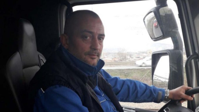 Београд: Пријавио градоначелнику прикупљање гласова за СНС, па добио отказ Београд: Пријавио градоначелнику прикупљање гласова за СНС, па добио отказ