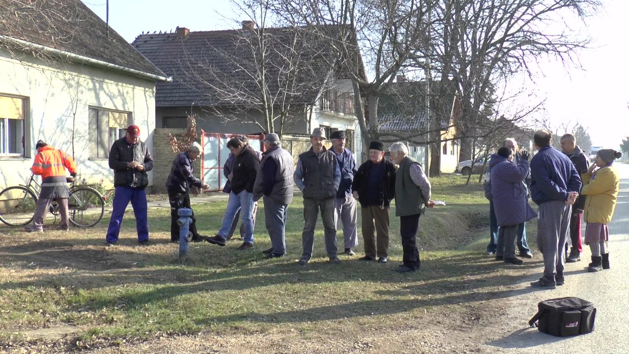 Бачко Пeтрово Село: Kрађе, претње смрћу и физички напади све учесталији (видео) Бачко Пeтрово Село: Kрађе, претње смрћу и физички напади све учесталији (видео)
