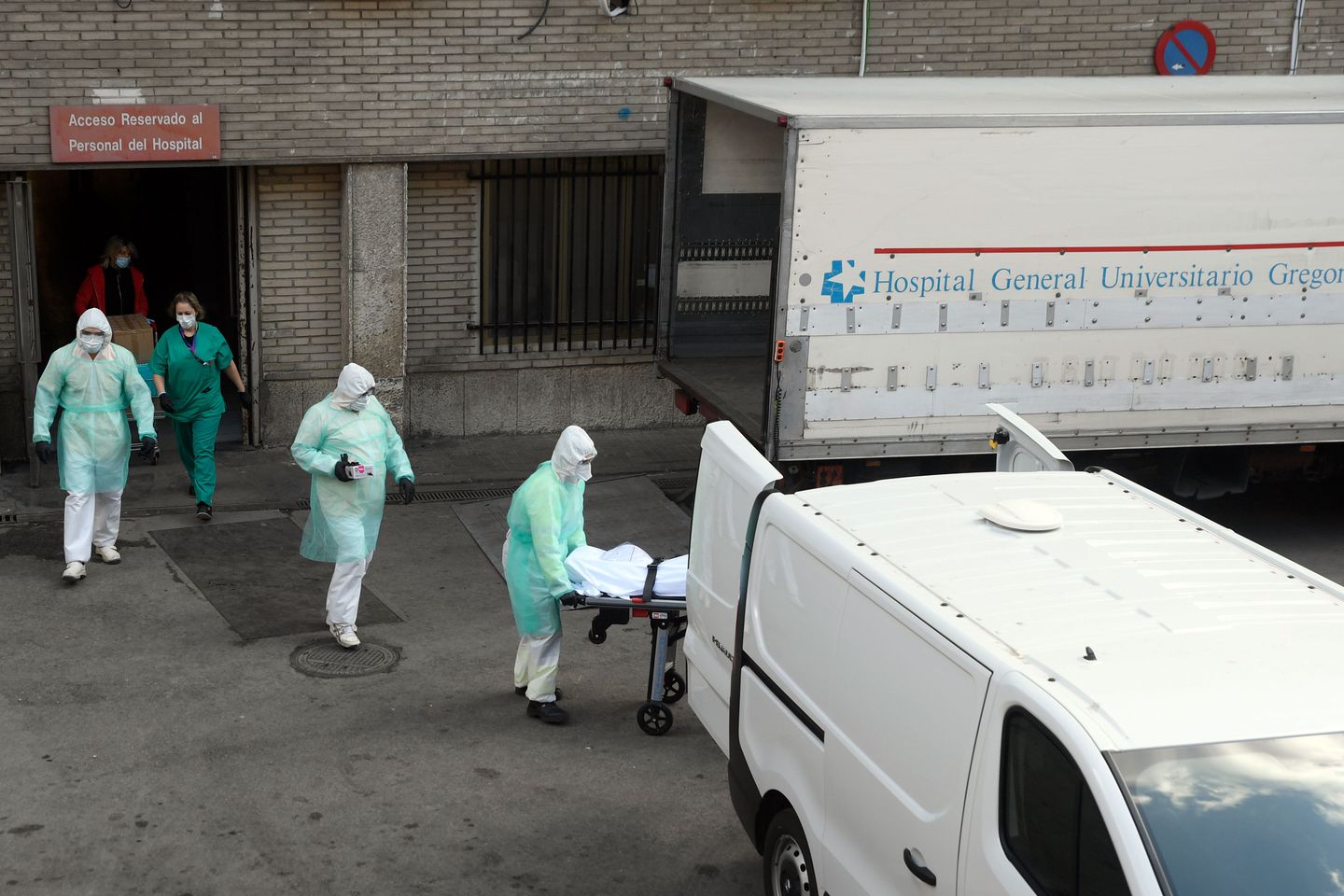 У Шпанији најбрже ширење коронавируса у Европи, Француска евакуише пацијенате са истока земље У Шпанији најбрже ширење коронавируса у Европи, Француска евакуише пацијенате са истока земље