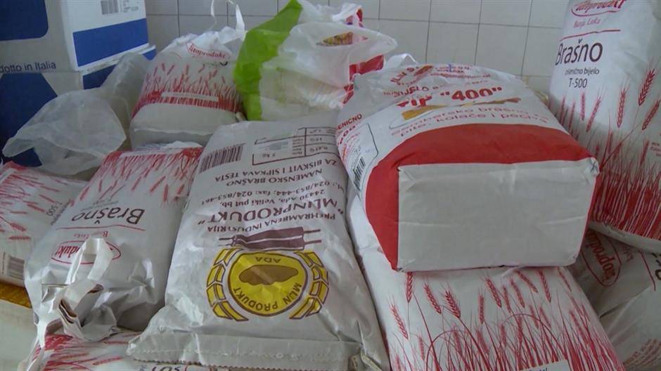 Тражимо помоћ од Русије и Кине а своје резерве брашна извозимо Тражимо помоћ од Русије и Кине а своје резерве брашна извозимо