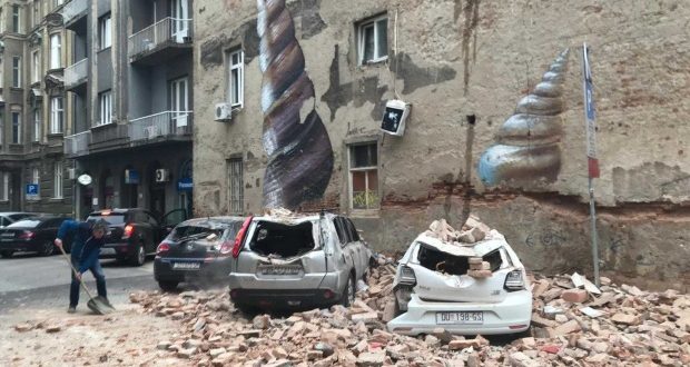 Загреб: Земљотрес оштетио зграде и цркве, људи бежали из домова (фото) 1