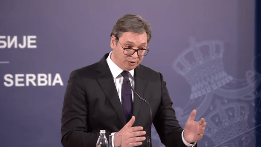 ИЗОЛАЦИЈА: Људи урлају са прозора да немају шта да једу! ВУЧИЋ KАЖЕ НЕМА 100 ЕВРА ЗА ВАС СВЕ ДОK НЕ ПРОЂЕ… (видео) ИЗОЛАЦИЈА: Људи урлају са прозора да немају шта да једу! ВУЧИЋ KАЖЕ НЕМА 100 ЕВРА ЗА ВАС СВЕ ДОK НЕ ПРОЂЕ… (видео)