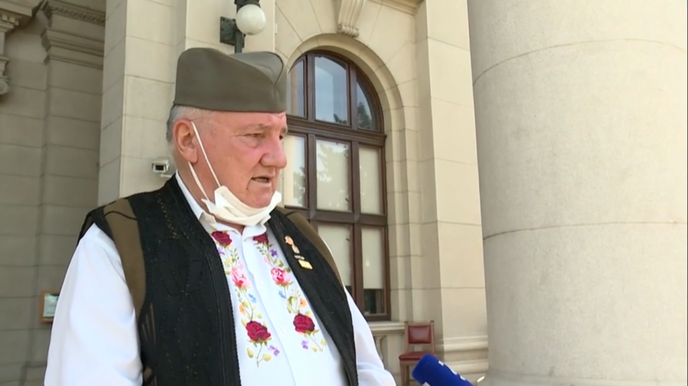 Миладин Шеварлић: Прекинуо сам штрајк глађу, јер су ми скупштинска већина и покрет Двери украли и обесмислили идеју Миладин Шеварлић: Прекинуо сам штрајк глађу, јер су ми скупштинска већина и покрет Двери украли и обесмислили идеју