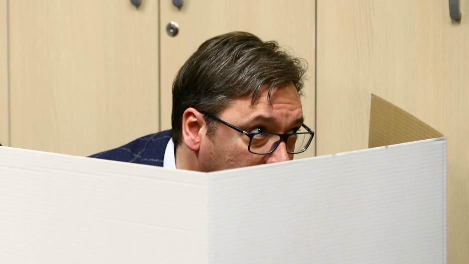 Немачки медији: У сред пандемије, Вучић жури на изборе пре него што дође до краха економије Немачки медији: У сред пандемије, Вучић жури на изборе пре него што дође до краха економије