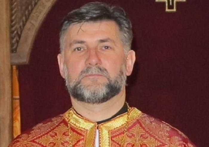 СВЕШТЕНИК: Зашто ћути СПЦ? Онако се ни стока не туче а камоли свој народ! СВЕШТЕНИК: Зашто ћути СПЦ? Онако се ни стока не туче а камоли свој народ!