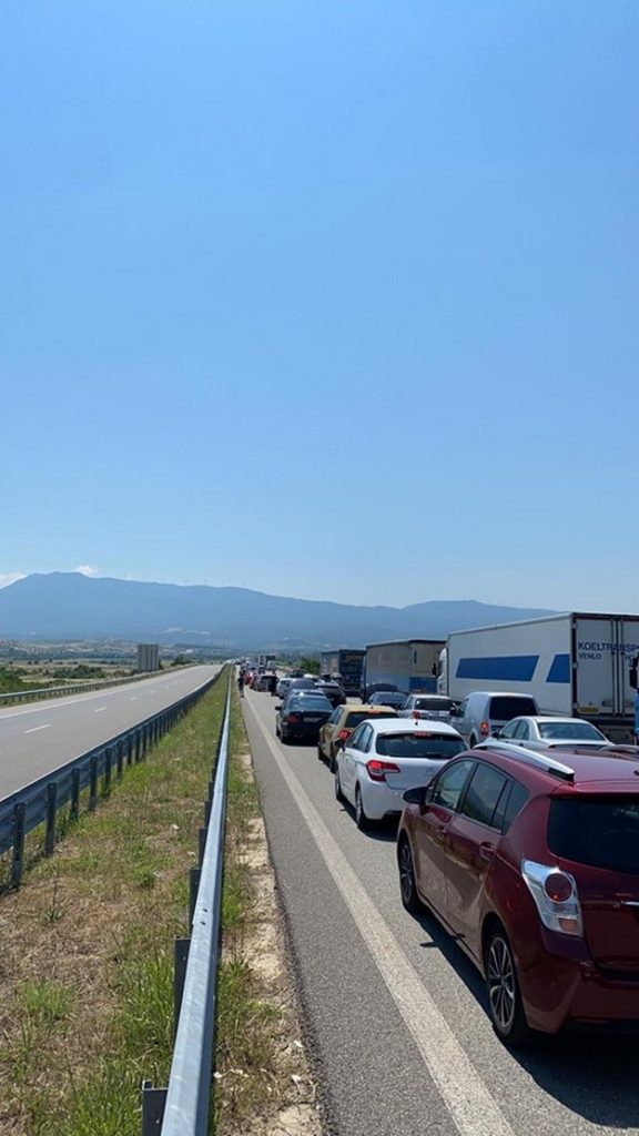 Пакао на грчкој граници, колона возила 13 километара: "Ово је катастрофа" (фото)