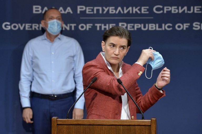 Нова лаж Ане Брнабић о тестирању на корону код приватника Нова лаж Ане Брнабић о тестирању на корону код приватника