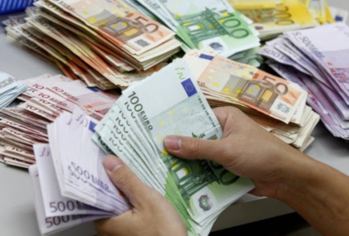 Срби из света послали 2,166 милијарди евра у Србију Срби из света послали 2,166 милијарди евра у Србију