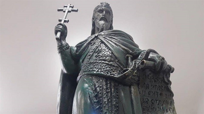 Владимир Димитријевић: Штета што није виши или Споменик Стефану Немањи као знамење времена Владимир Димитријевић: Штета што није виши или Споменик Стефану Немањи као знамење времена