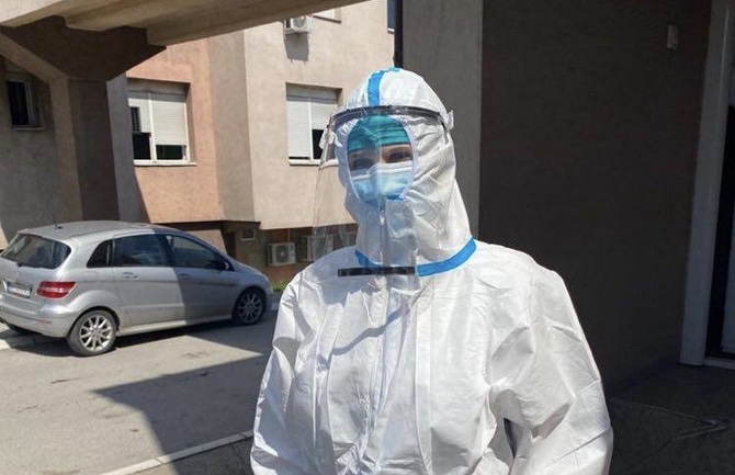 СМЕЊЕНА начелница болнице у Н. Пазару јер је указала на лажи СНС пропаганде СМЕЊЕНА начелница болнице у Н. Пазару јер је указала на лажи СНС пропаганде