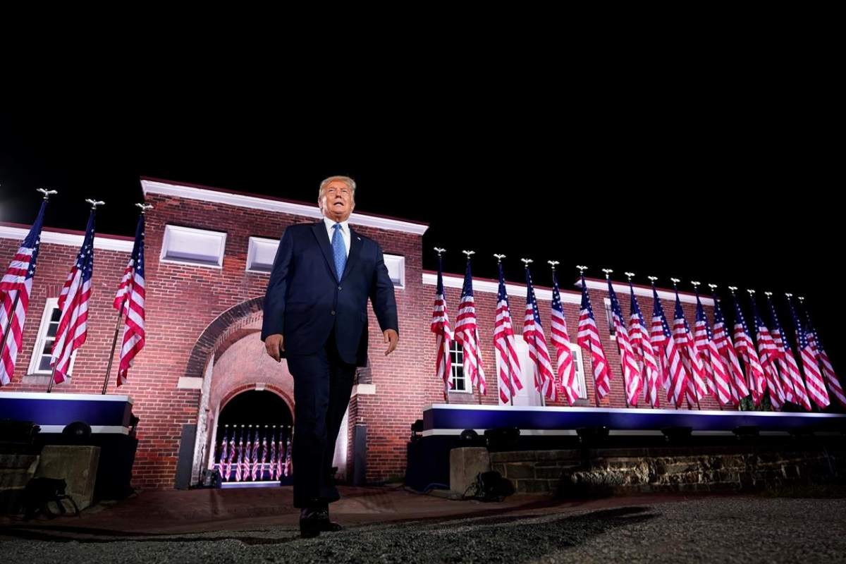 Трамп америчким компанијама које имају фабрике по свету: Увешћемо царину на ваш увоз у САД Трамп америчким компанијама које имају фабрике по свету: Увешћемо царину на ваш увоз у САД