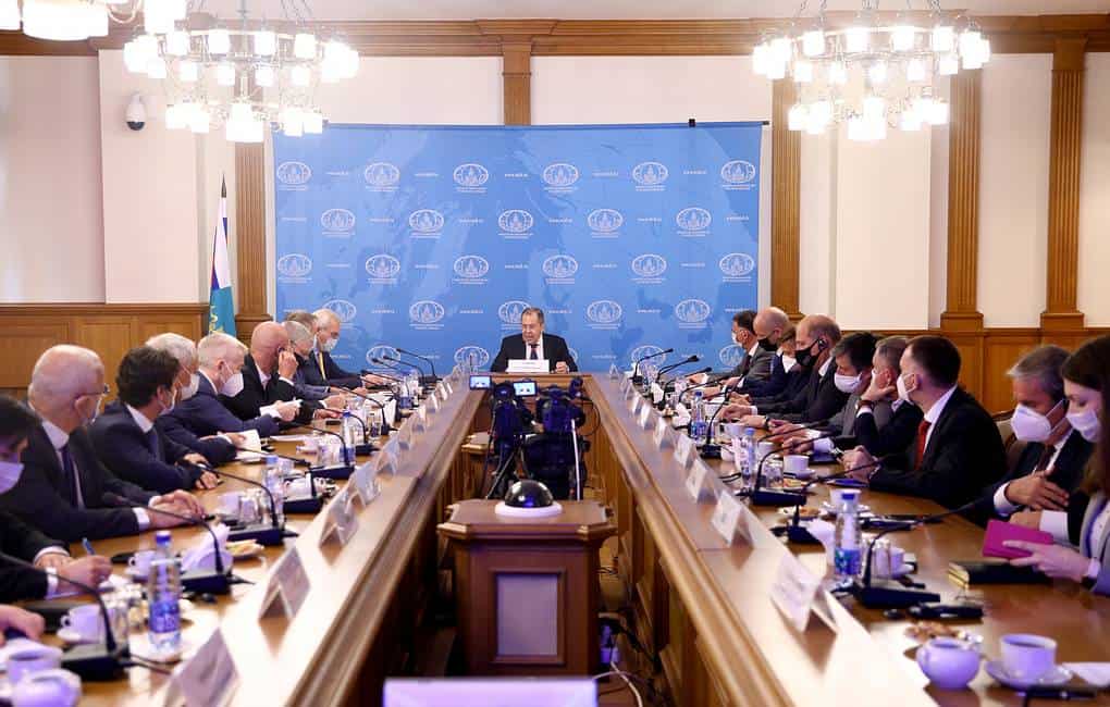 Лавров: „Отров“ у организму Наваљног није нађен у клиници „Шарите“ већ у лабораторији Бундесвера Лавров: „Отров“ у организму Наваљног није нађен у клиници „Шарите“ већ у лабораторији Бундесвера