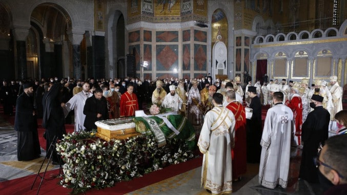 Србија се опростила од патријарха Иринеја Србија се опростила од патријарха Иринеја