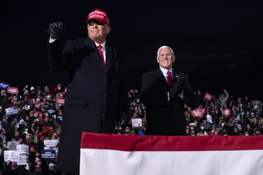 Трамп и Бајден тесно, председника САД изабраће гласови послати поштом и судске одлуке Трамп и Бајден тесно, председника САД изабраће гласови послати поштом и судске одлуке